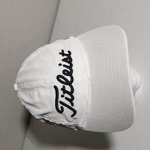Titleist mens white hat cap Pro V1 footjoy white black has spots script